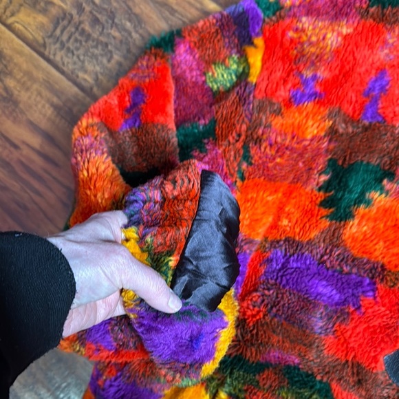 Vintage Abstract Red and Orange Teddy Jacket - Picture 7 of 13